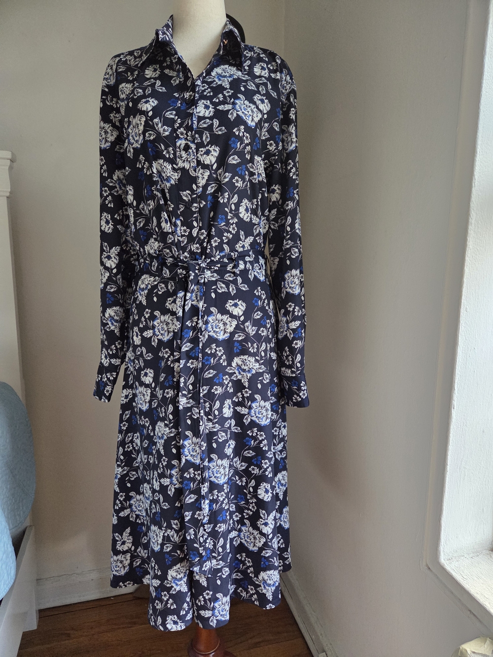 Lauren Ralph Lauren Navy and White Floral Tie-Waist Maxi Dress